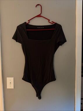 Abercrombie & Fitch Black Square-Neck Short Sleeve Bodysuit